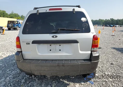 2005 Ford Escape Xlt from USA, damaged, VIN 1FMYU03175KA86796
